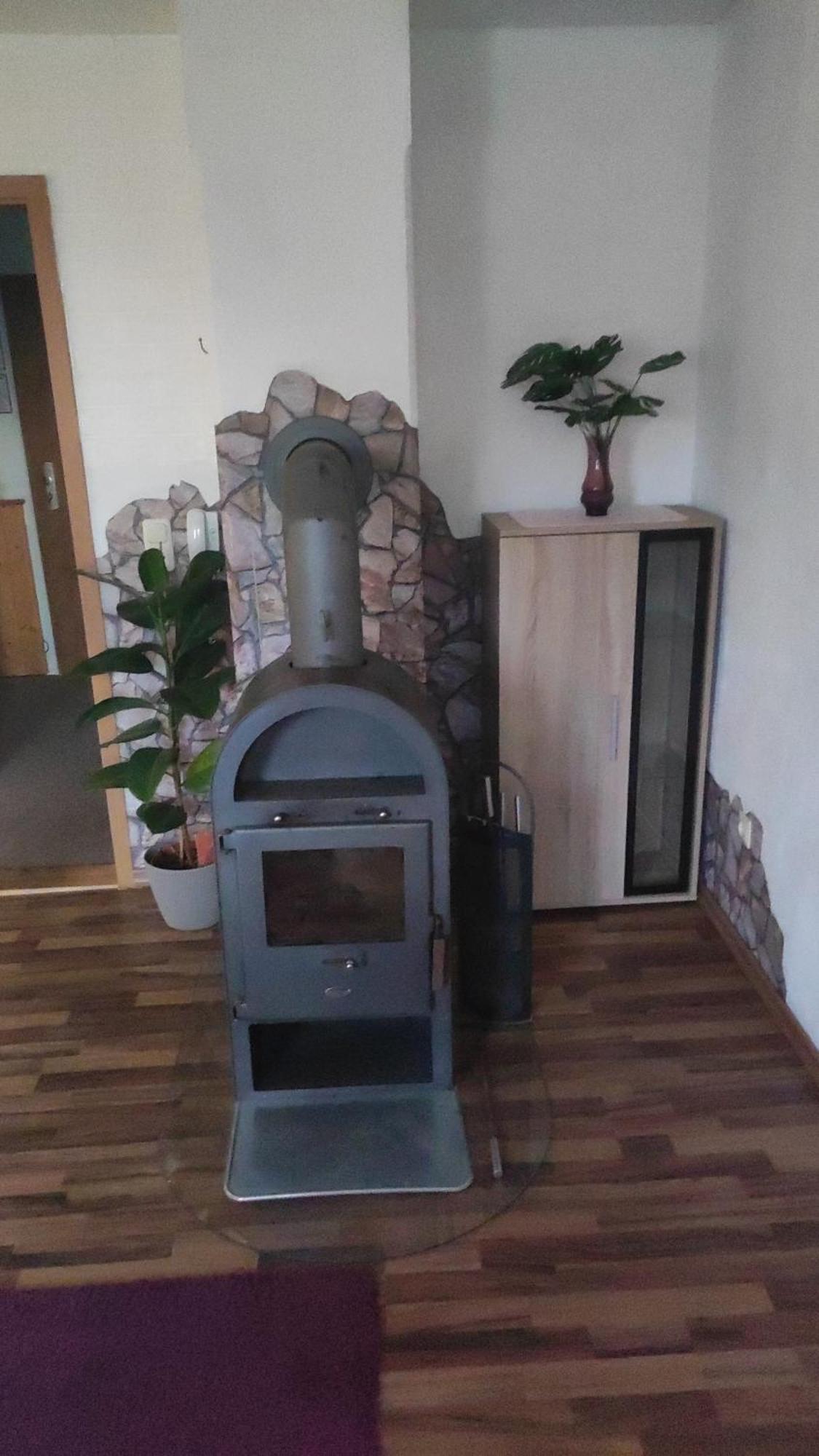 Kleine Gemuetliche Wohnung Цвиккау Экстерьер фото